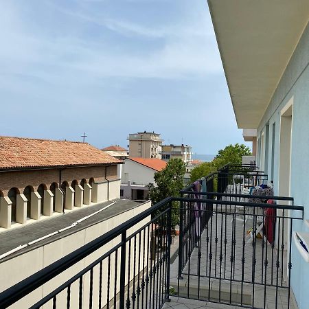 Hotel Capri Bellaria-Igea Marina Extérieur photo