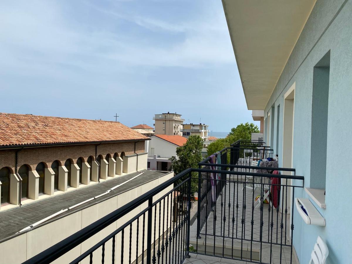 Hotel Capri Bellaria-Igea Marina Extérieur photo