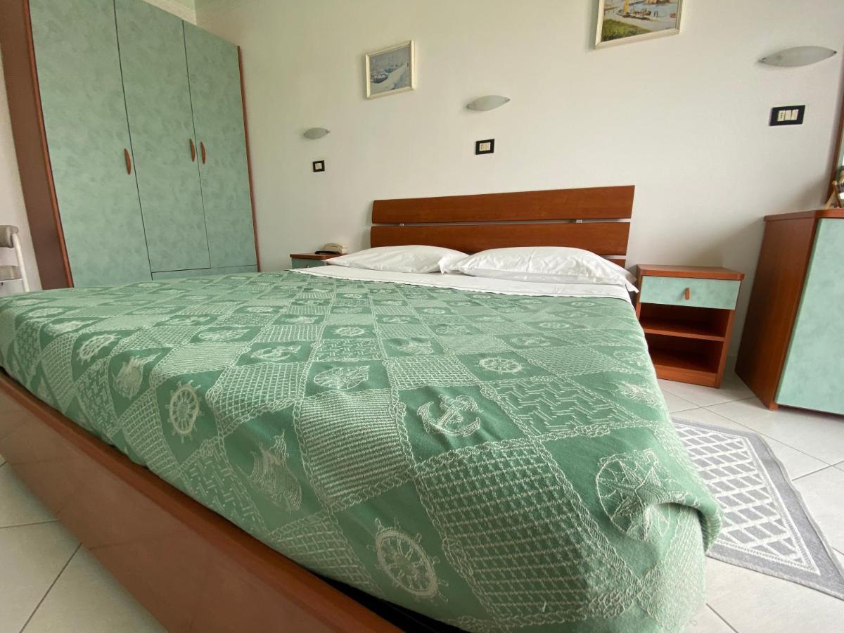 Hotel Capri Bellaria-Igea Marina Extérieur photo