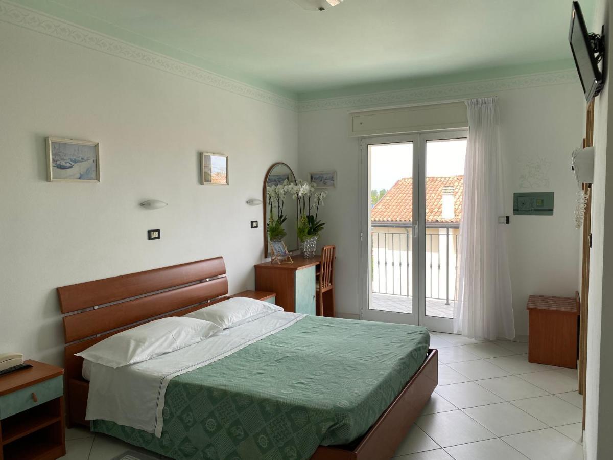 Hotel Capri Bellaria-Igea Marina Extérieur photo