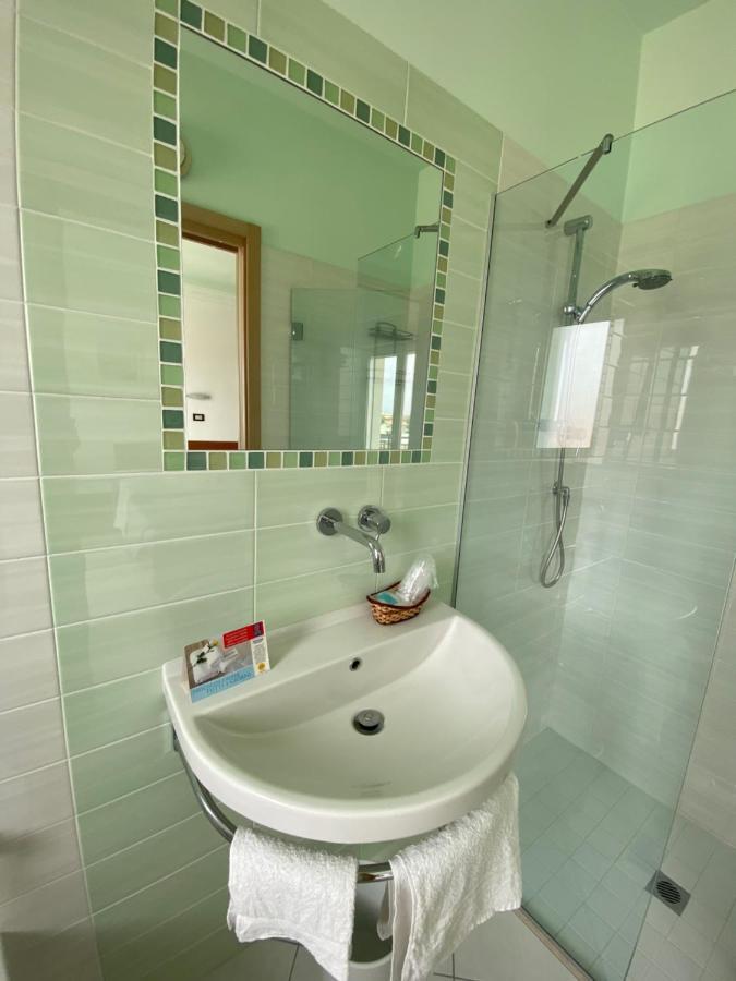 Hotel Capri Bellaria-Igea Marina Extérieur photo