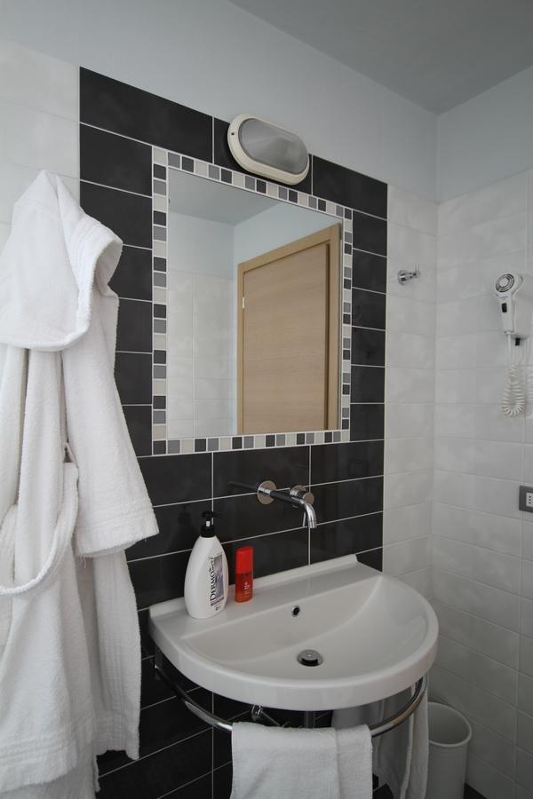 Hotel Capri Bellaria-Igea Marina Extérieur photo