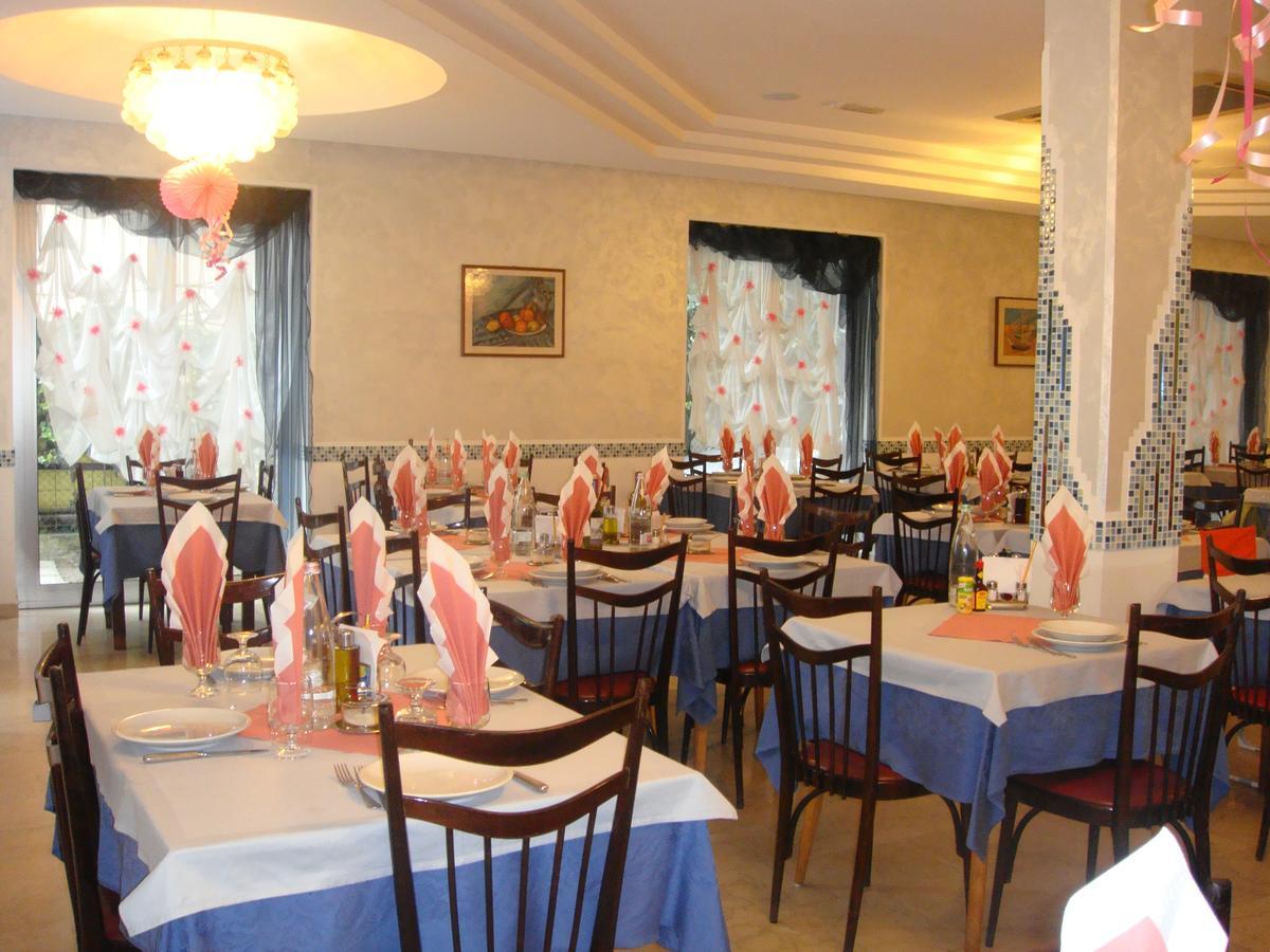 Hotel Capri Bellaria-Igea Marina Extérieur photo